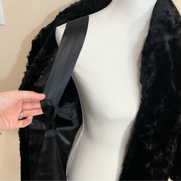 Vintage Skagit Furs Real Fur Jacket - Picture 7 of 14